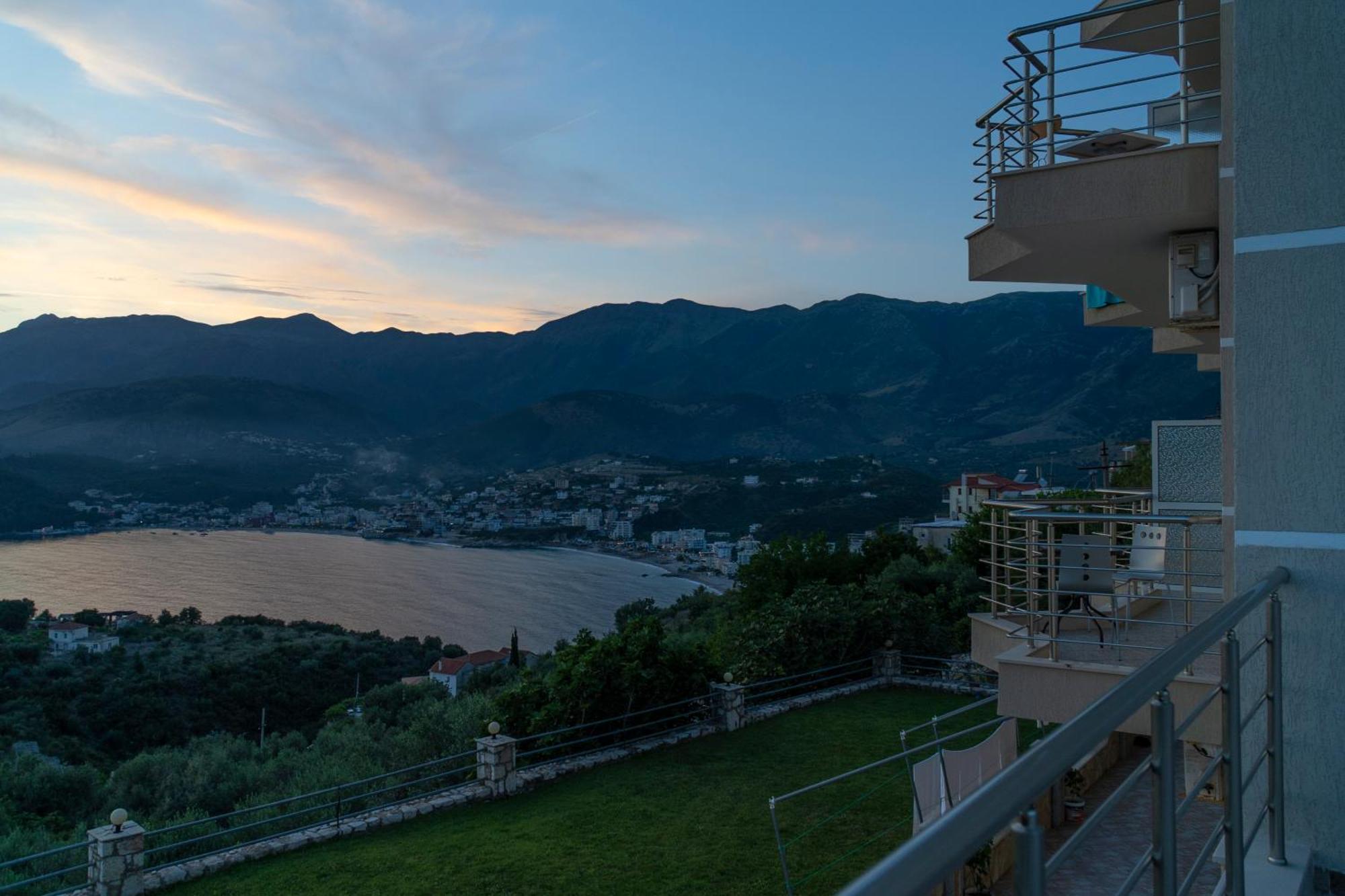 Sunset Serenity Himare Exterior photo
