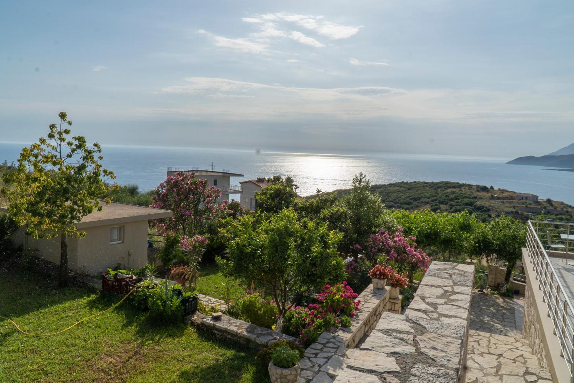 Sunset Serenity Himare Exterior photo