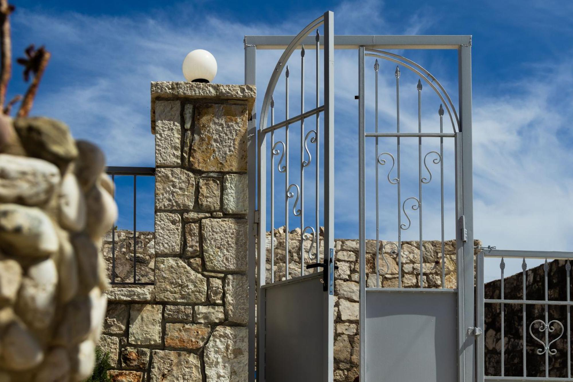 Sunset Serenity Himare Exterior photo