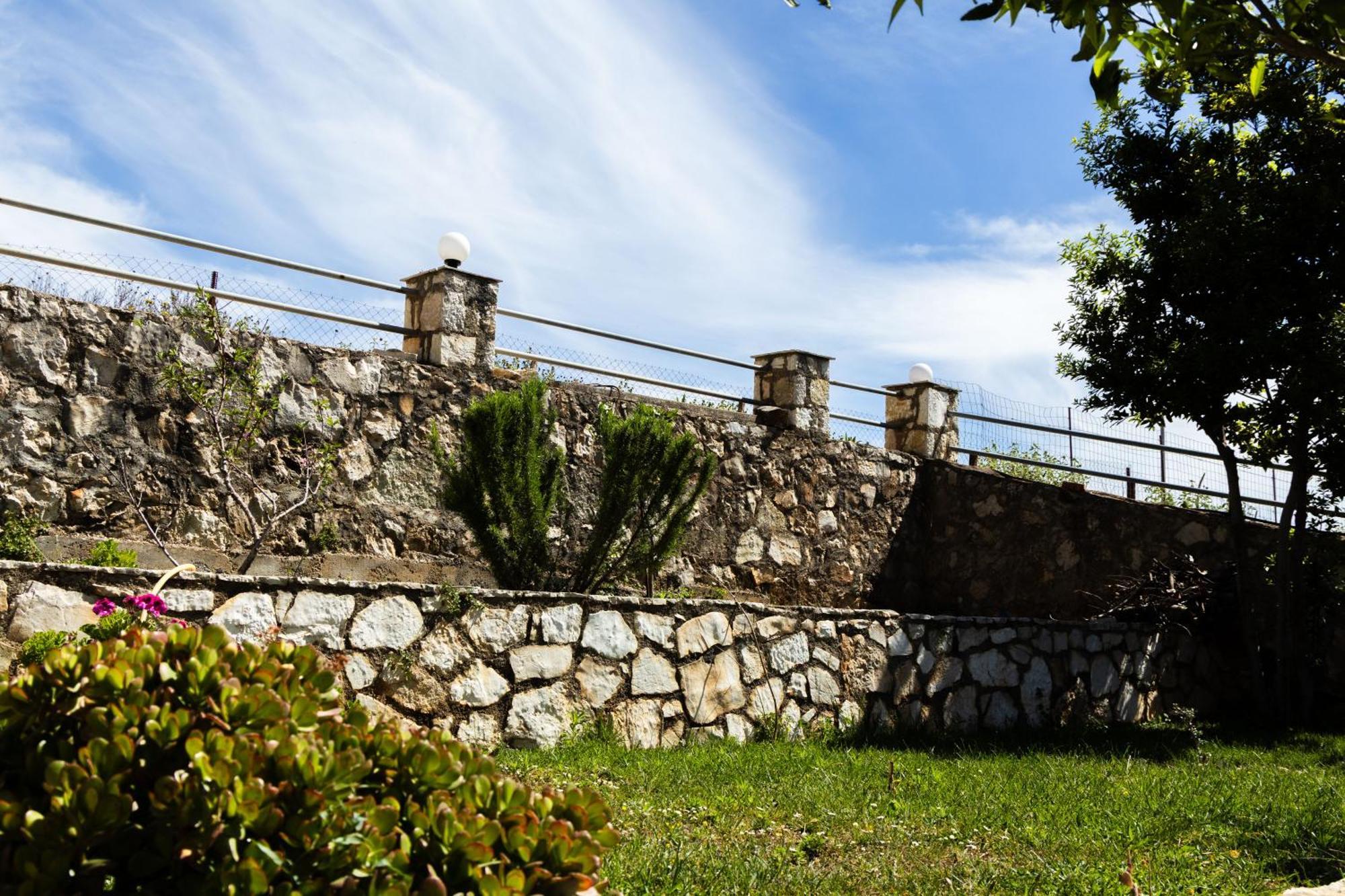 Sunset Serenity Himare Exterior photo