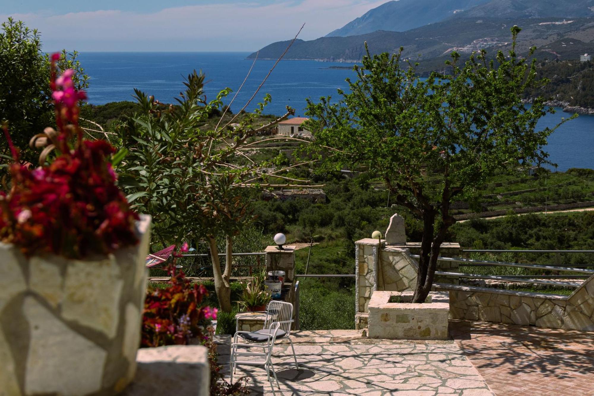 Sunset Serenity Himare Exterior photo